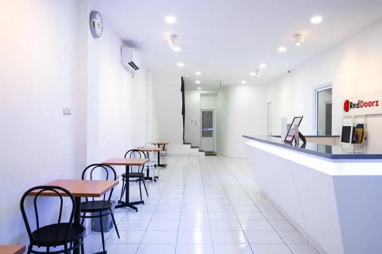 Reddoorz Hostel Near Taman Puring Jacarta Exterior foto